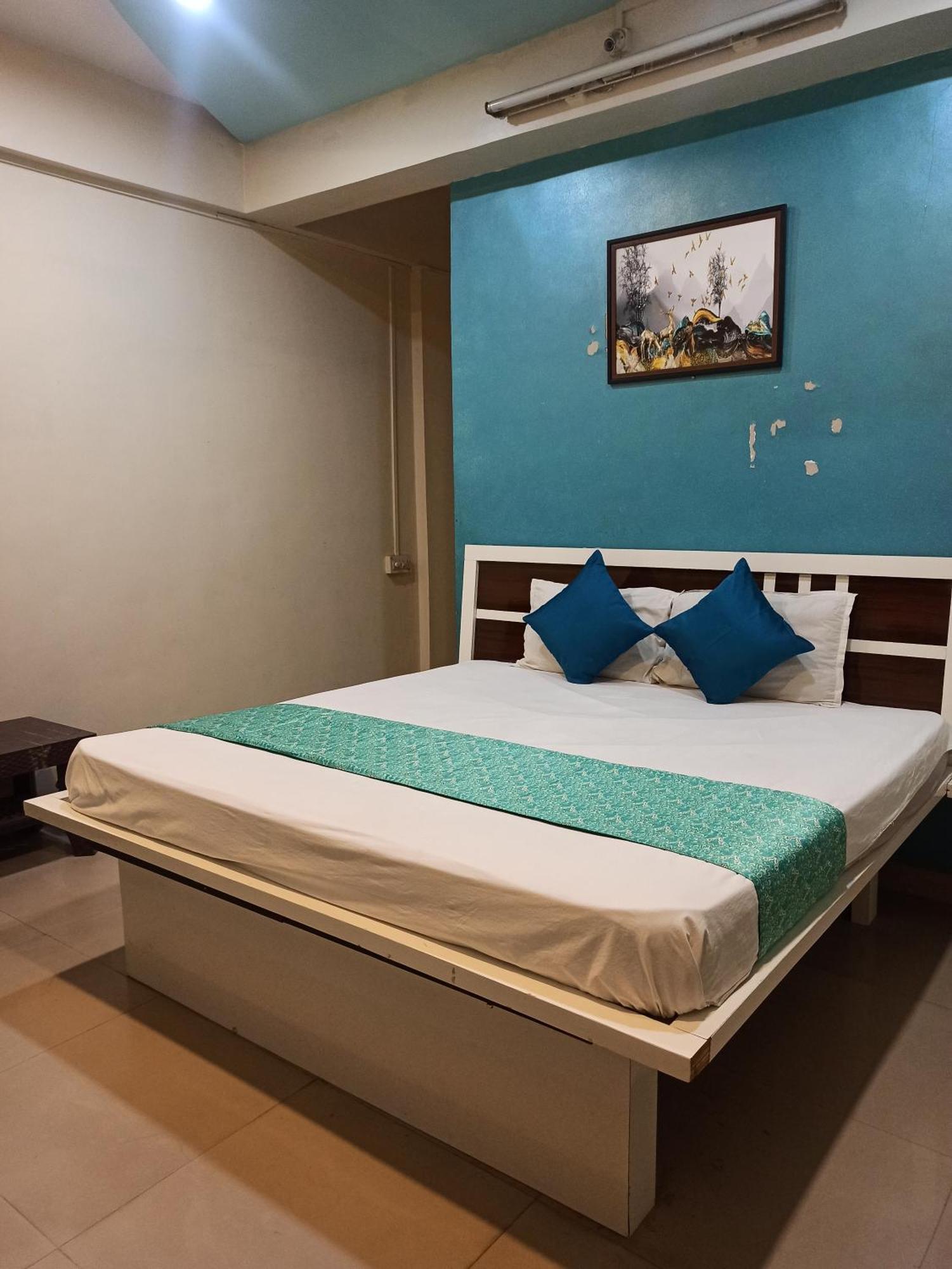 Malwade Motel Pune Exterior foto